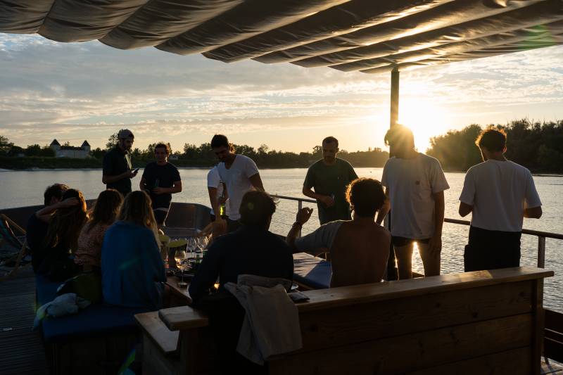 croisière en bateau à bordeaux sur la garonne