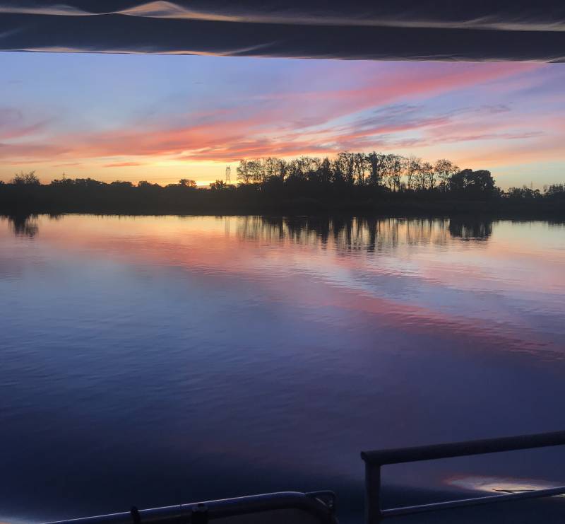 bateau bordeaux croisière balade coucher de soleil repas