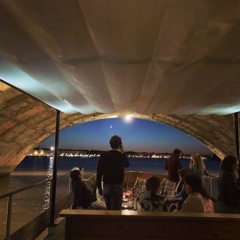 idée original pour inviter des clients à bordeaux en bateau