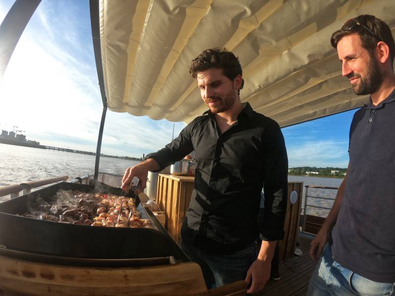 croisière déconfinement en bateau sur la Garonne à Bordeaux