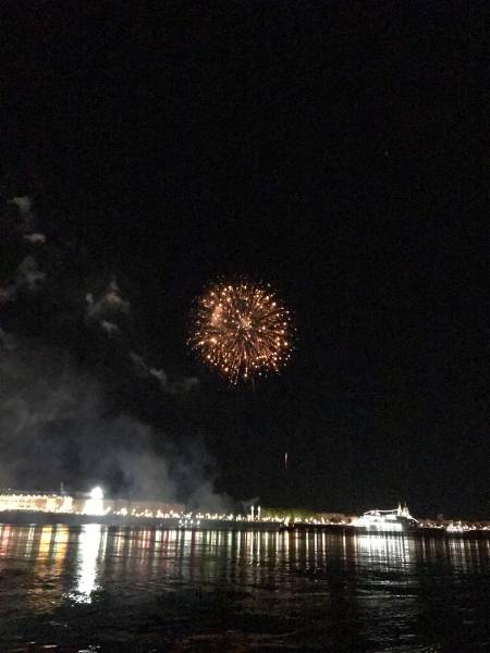 feux d'artifice bordeaux bateau garonne