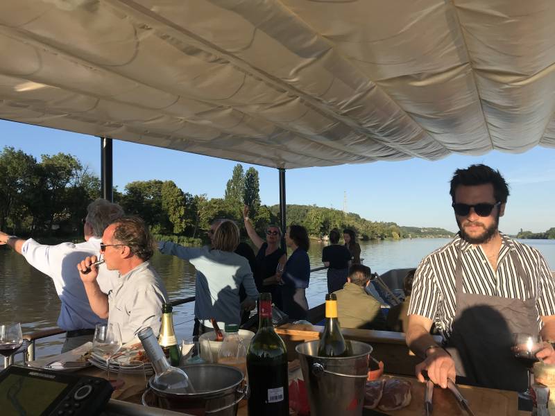 bateau bordeaux croisière iles garonne diner déjeuner repas