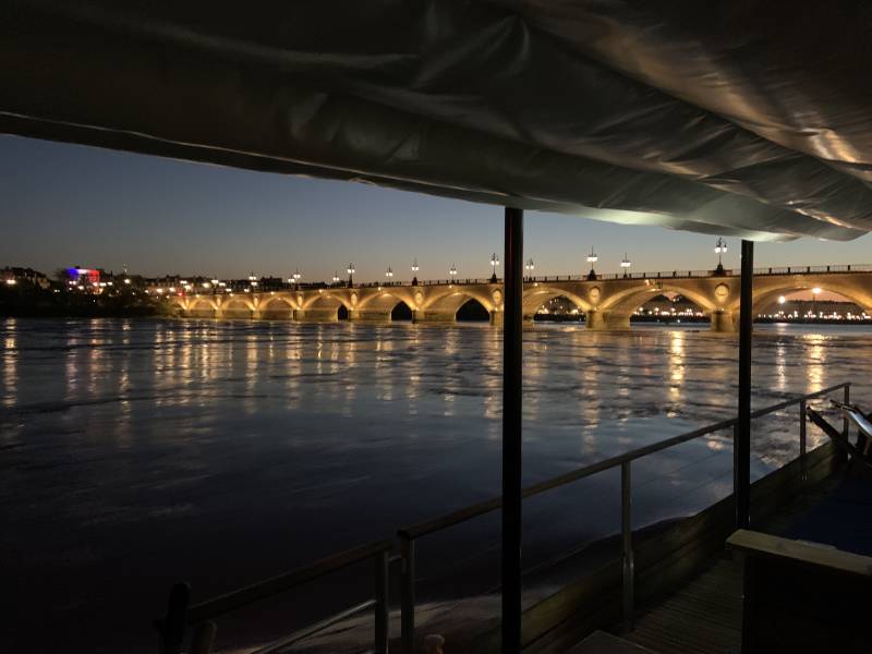 croisière en bateau à bordeaux sur la garonne