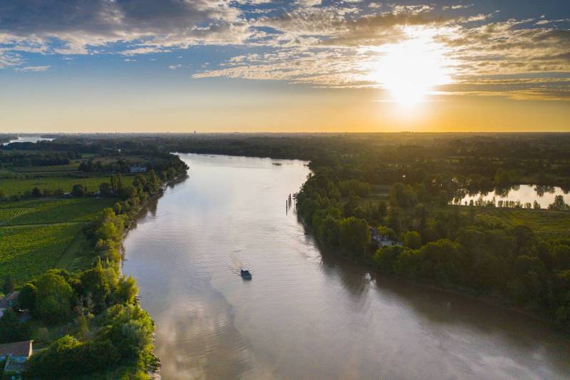 croisière en bateau à bordeaux sur la garonne